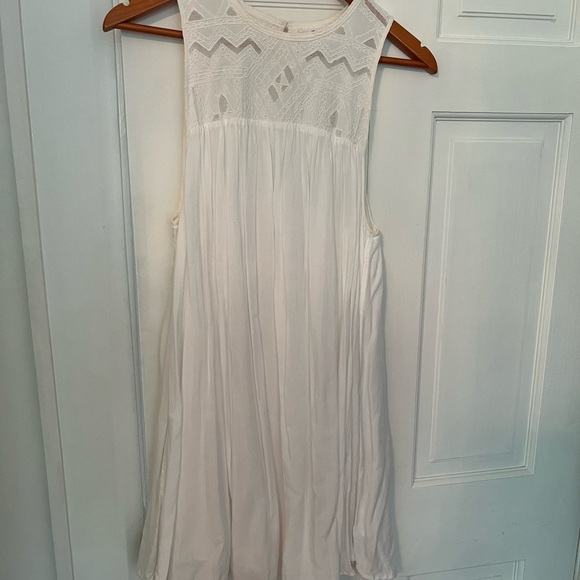 Aritzia Wilfred White Allier Embroidered Shift Dress - Picture 14 of 14